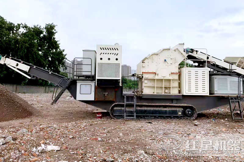 移動(dòng)細(xì)碎機(jī)制砂生產(chǎn)現(xiàn)場 移動(dòng)細(xì)碎機(jī)制砂生產(chǎn)現(xiàn)場