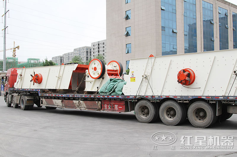 69鄂破機裝車發貨現場 69鄂破機裝車發貨現場