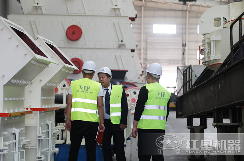 客戶來廠考察細碎機 客戶來廠考察細碎機