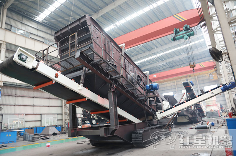 大型履帶式篩分標準型移動破碎站加工車間 大型履帶式篩分標準型移動破碎站加工車間