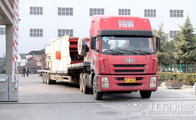 紅星振動篩裝車發貨現場 紅星振動篩裝車發貨現場