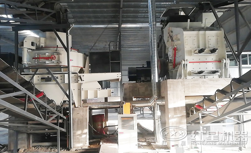 制砂機(jī)生產(chǎn)現(xiàn)場(chǎng) 制砂機(jī)生產(chǎn)現(xiàn)場(chǎng)