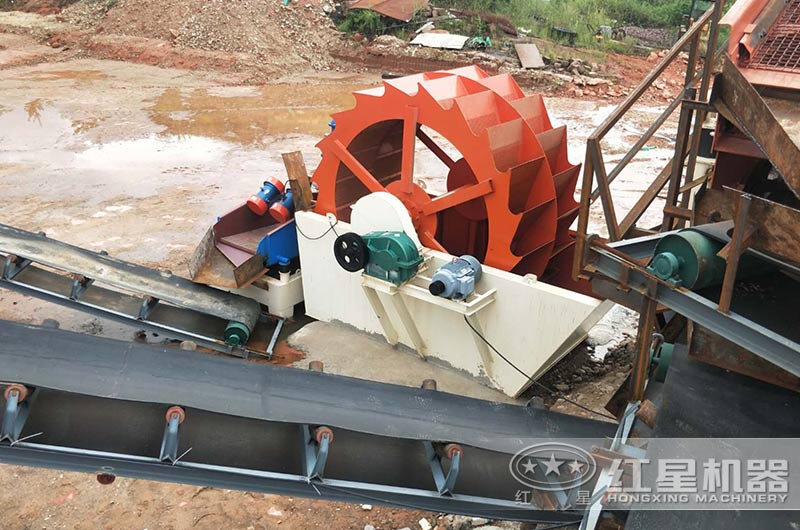 沙包土洗出來(lái)的沙好還是河沙好？洗出好沙子的機(jī)器有哪些？