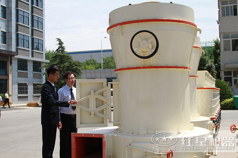 客戶來紅星考察雷蒙磨打粉設備 客戶來紅星考察雷蒙磨打粉設備