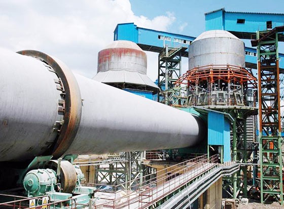 山東氧化鋅回轉(zhuǎn)窯生產(chǎn)線現(xiàn)場 山東氧化鋅回轉(zhuǎn)窯生產(chǎn)線現(xiàn)場